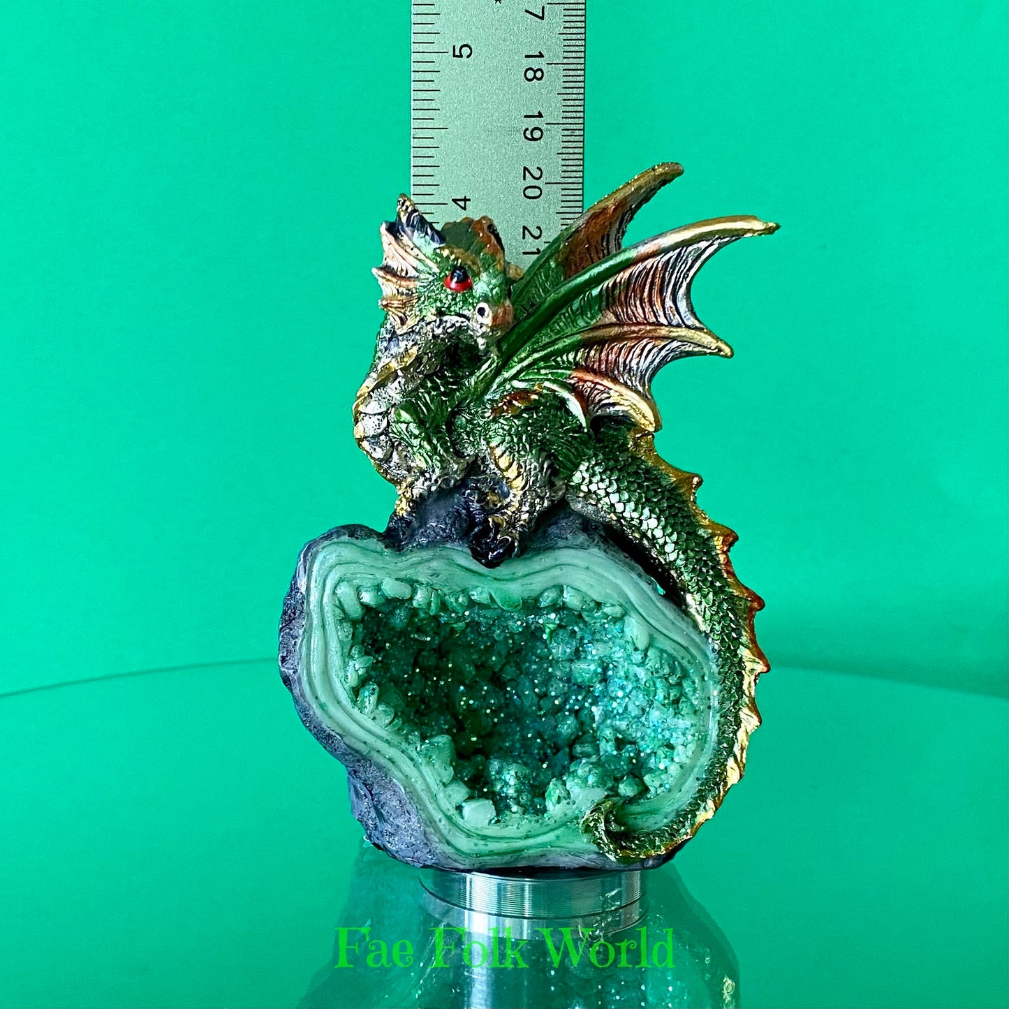 Dragon on Crystal - Green