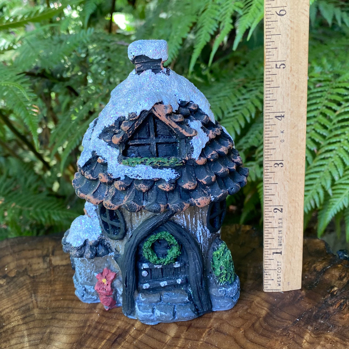 Winter Fairyland Pinecone Cottage