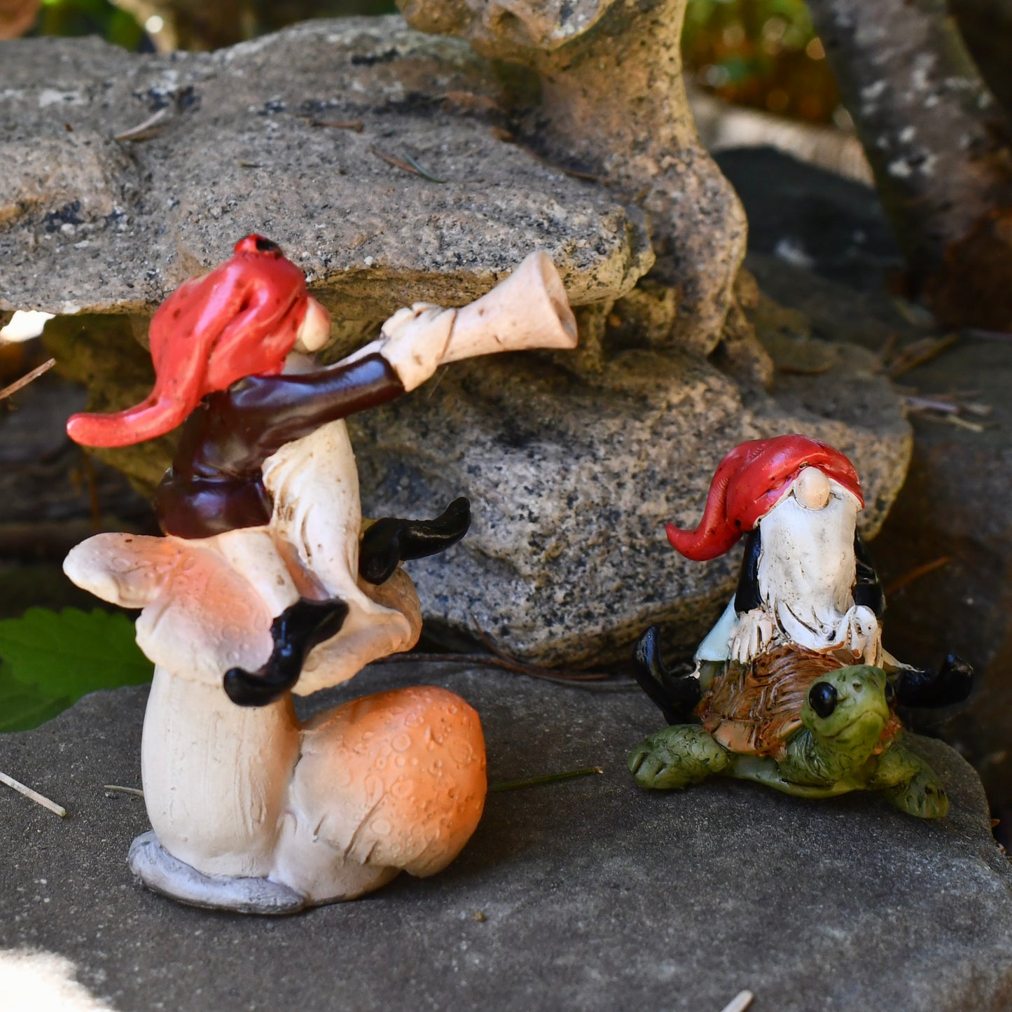 Mini Garden Gnome Blowing Horn
