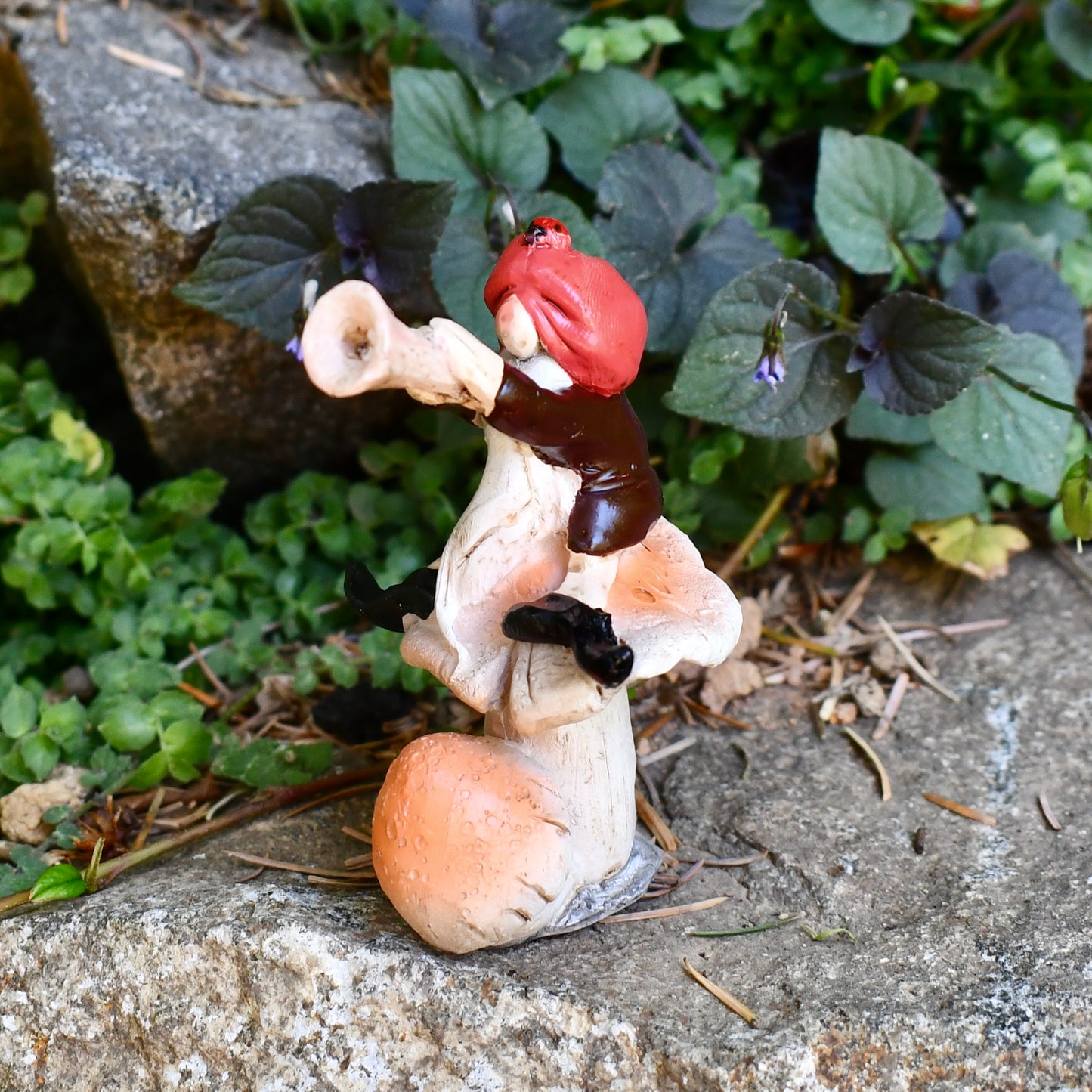 Mini Garden Gnome Blowing Horn