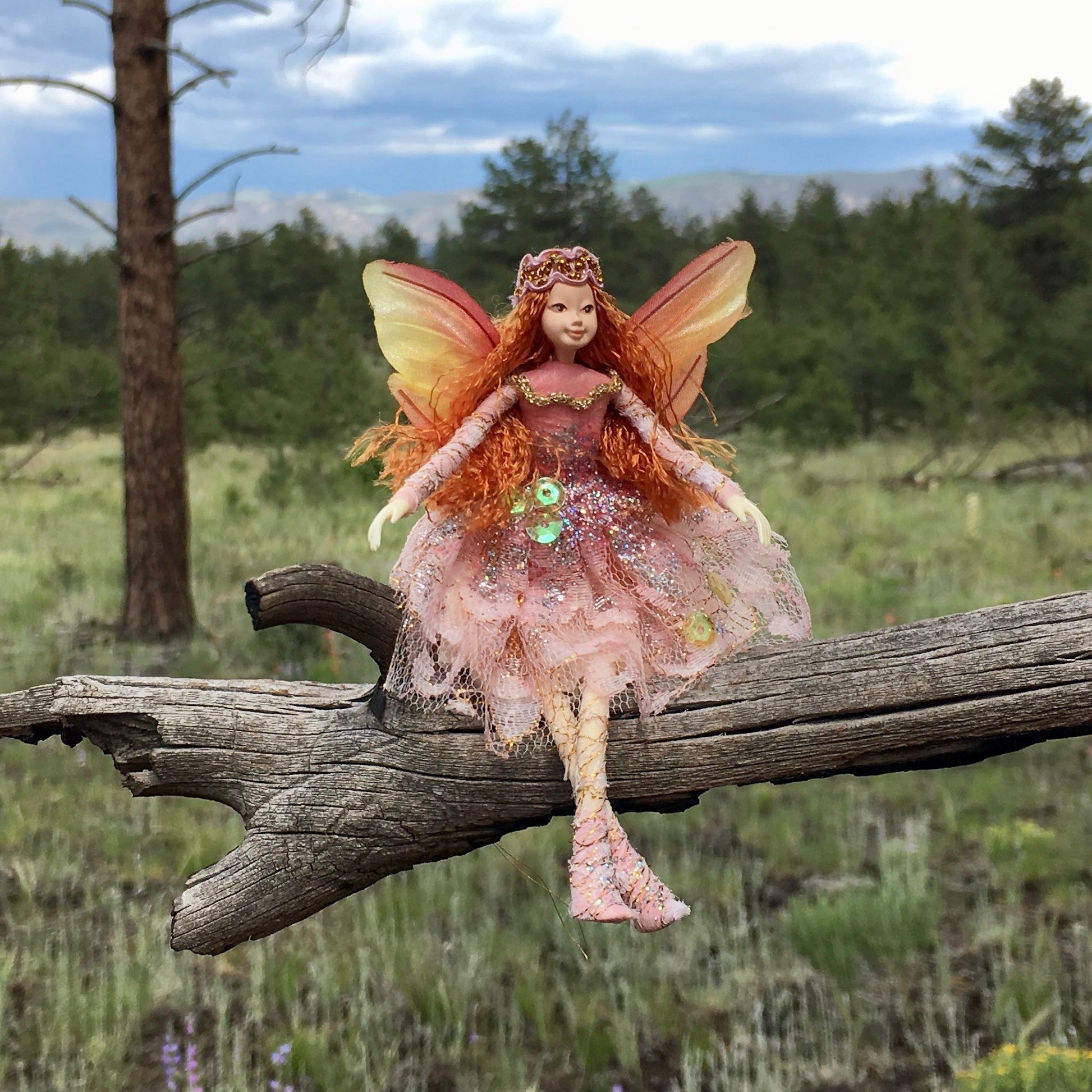 Fae Folk World Winged Lace Fairy Chantilly