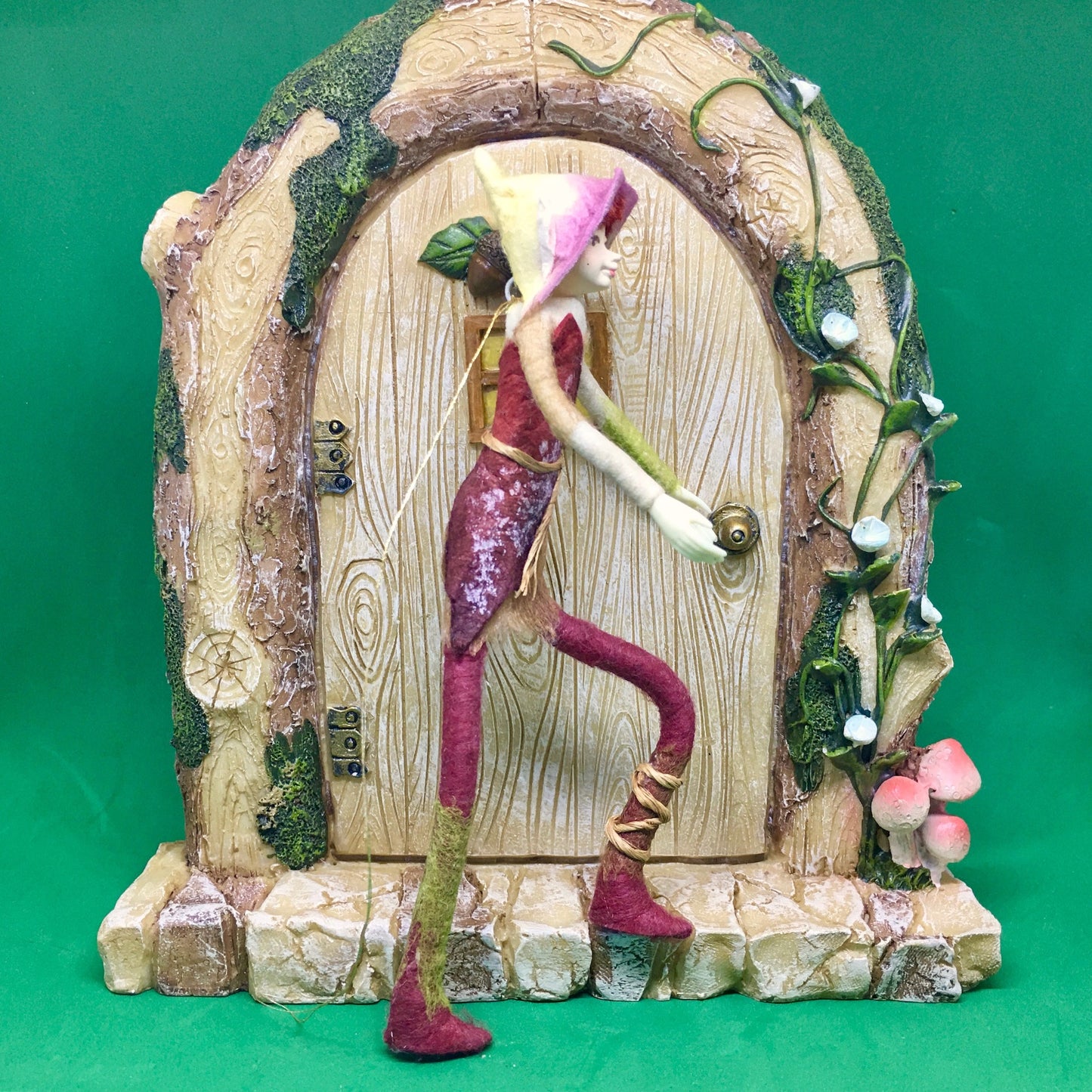 Fairy Door - Tree Frame with Acorns